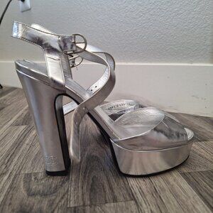 CHANEL Silver Leather Pumps with unique pattern size 39